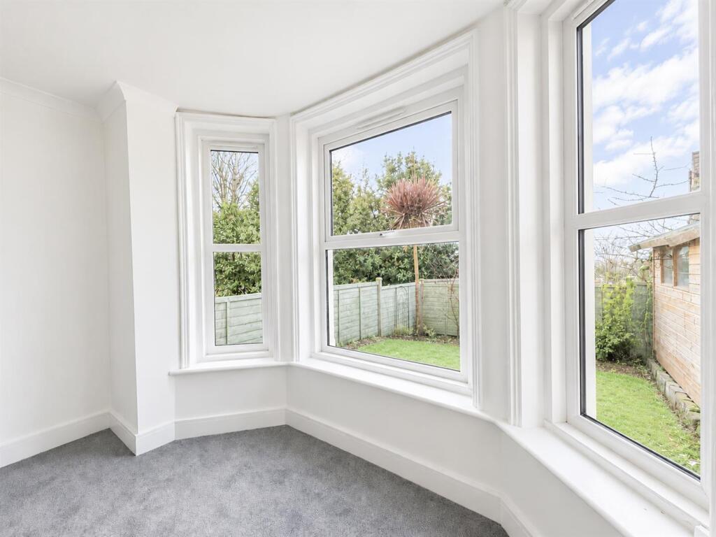 Apartment in Tonbridge - View 3
