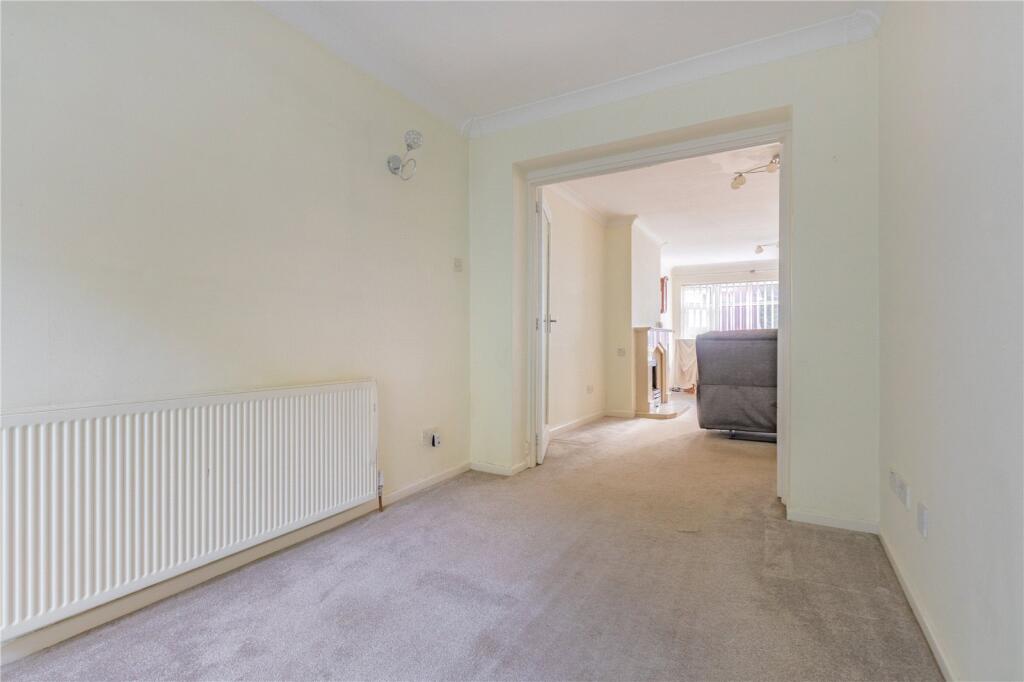 Chetwyn Avenue, Royton, Oldham, Greater Manchester, OL2 photo 4