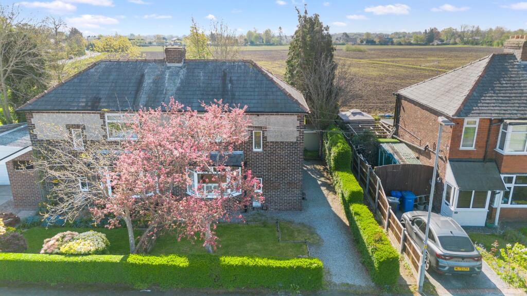 Main image of property: Forshaws Lane, Burtonwood, WA5