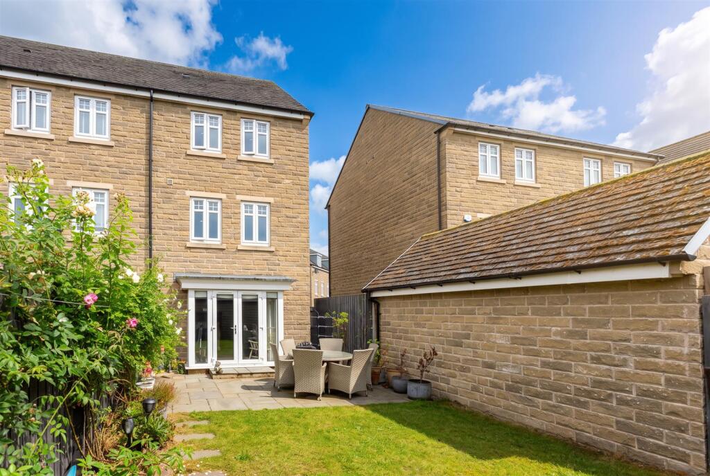 House in Leeds, Garnett Wharfe, Otley - View 4