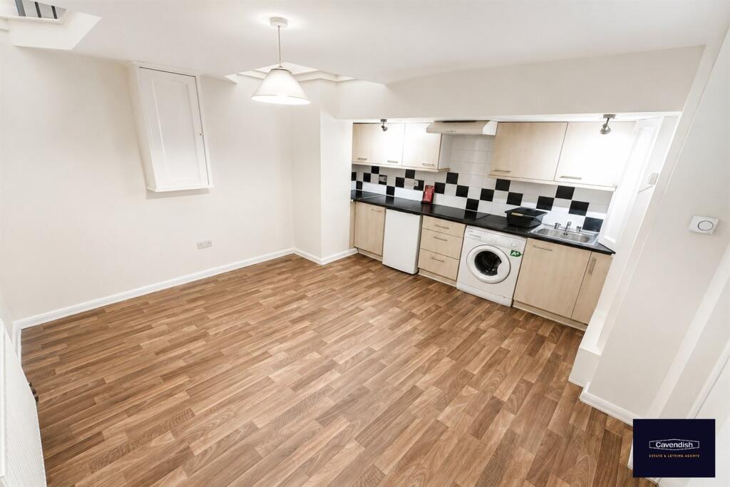 Apartment in Chester - View 5