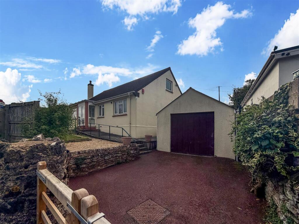 Main image of property: Barn Park Close, Ipplepen, Newton Abbot