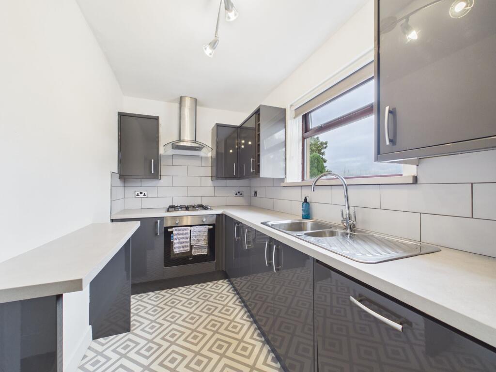 House in Blantyre, High Earnock, Earnock - View 4