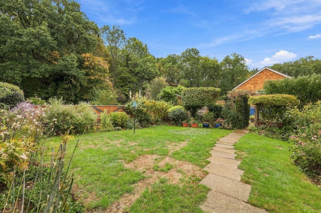 House in Stevenage, Broadwater - View 3