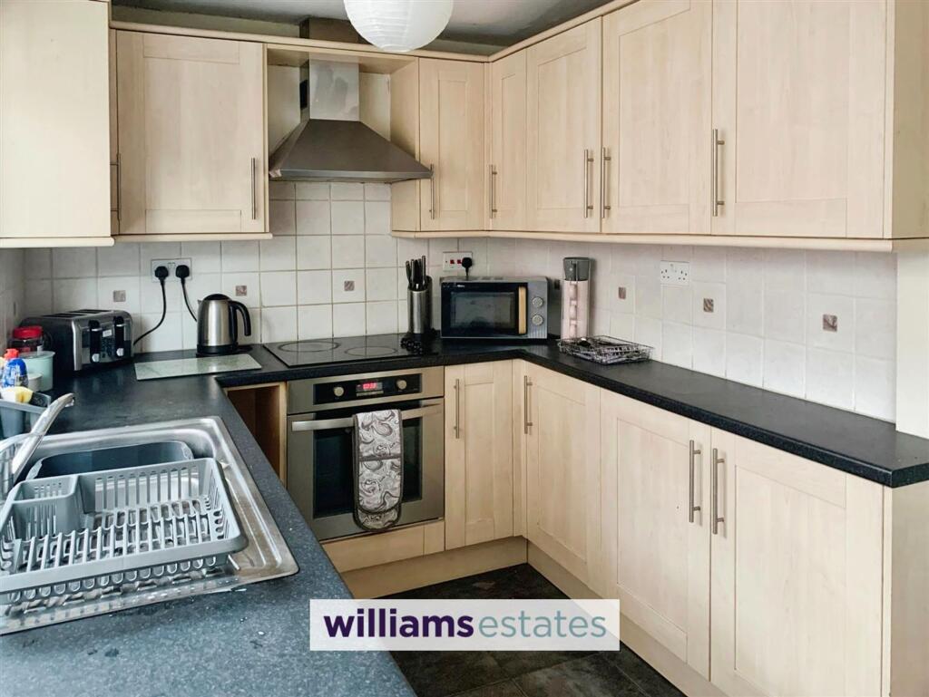 Llanfair Road, Ruthin, LL15 photo 3