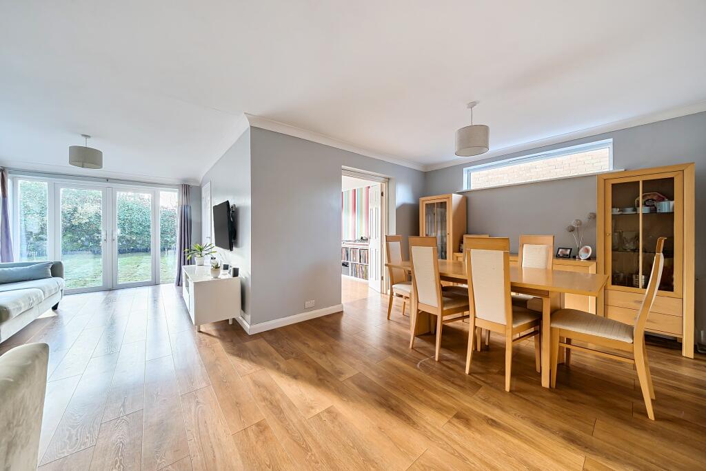 House in Woking, Horsell - View 5