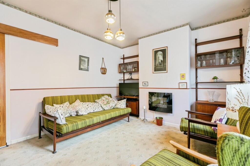 House in Barnsley, Smithies, Athersley - View 5