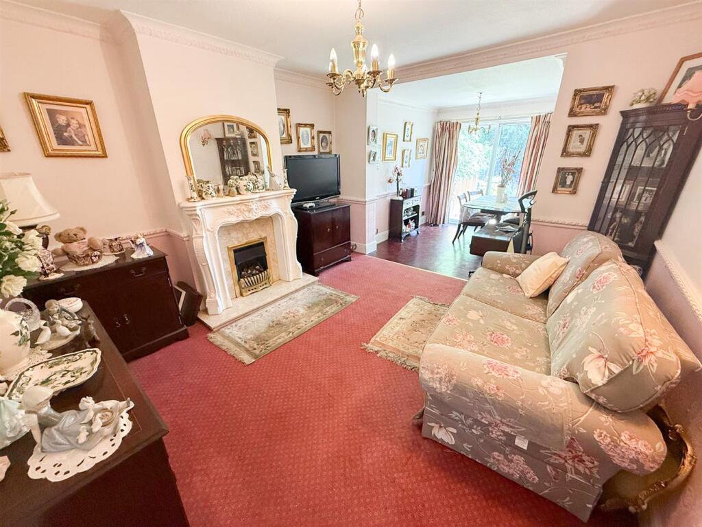 Parkland Drive, Meanwood, Leeds, West Yorkshire. photo 4