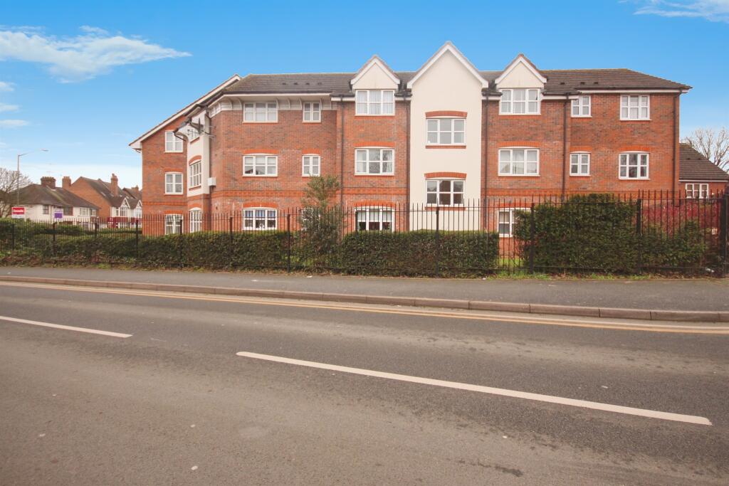 2-bed flat on Birch End, WARWICK, £200,000