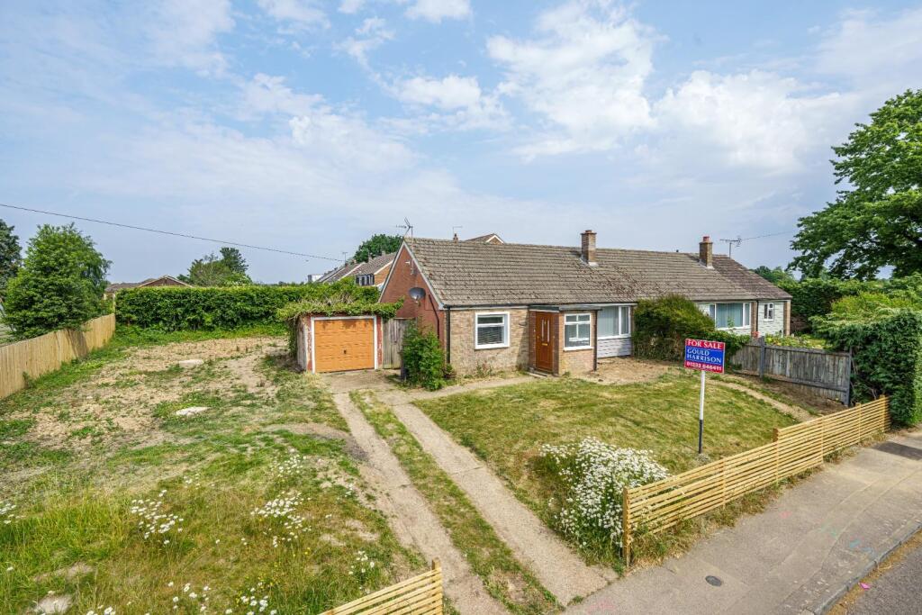 Main image of property: Nettlefield, Kennington, Ashford TN24 9EG