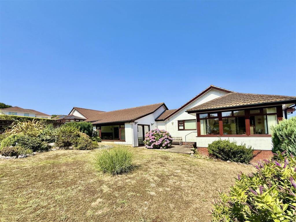Huccaby Close, Brixham photo 4
