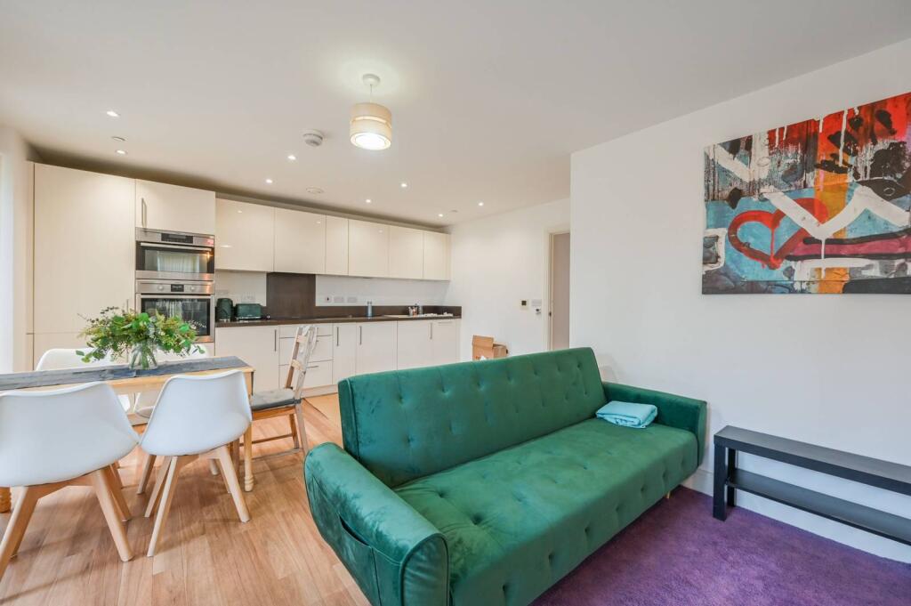 Main image of property: Hannaford Walk, Tower Hamlets, London, E3