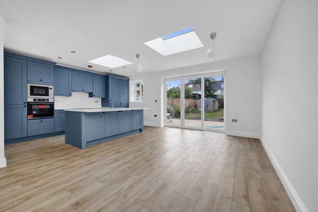 Main image of property: Petworth Road, North Finchley