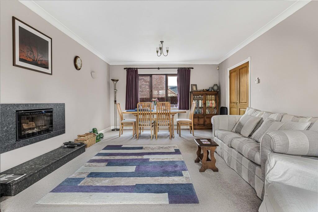 4 Sadlers Close, Hardwick, Cambridge, Cambridgeshire, CB23 7YE photo 4