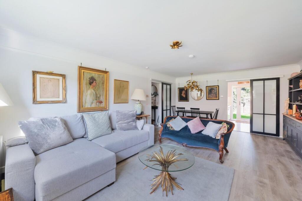 Apartment in Tadworth - View 4