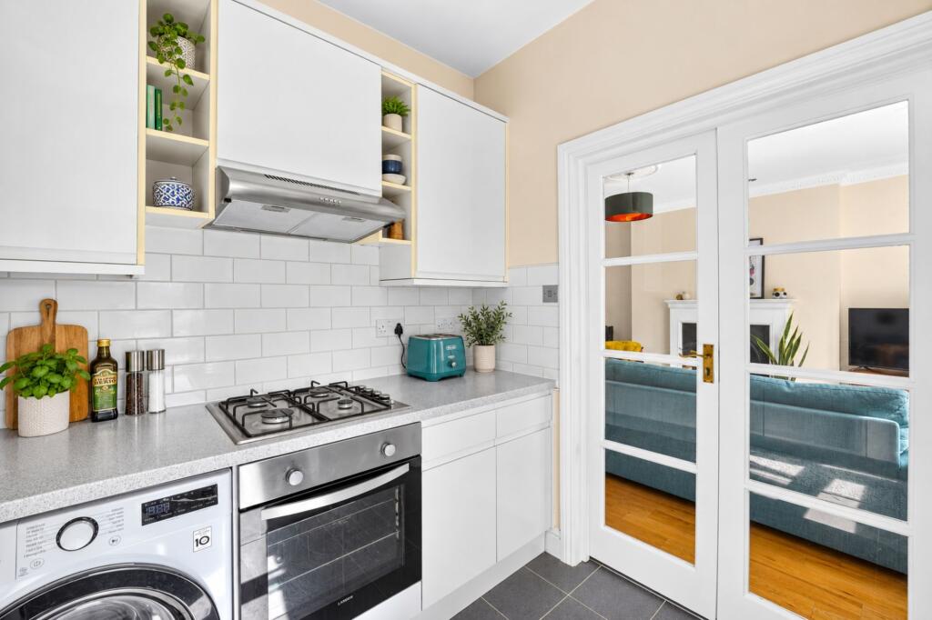 House in London - View 4