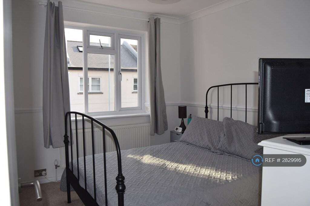 House in Brighton - More