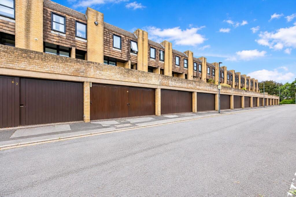 Main image of property: Old Vicarage Green, Keynsham