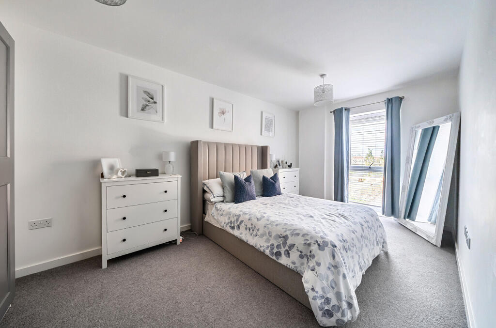Apartment in Southampton, Waterside Park, Woolston - View 5
