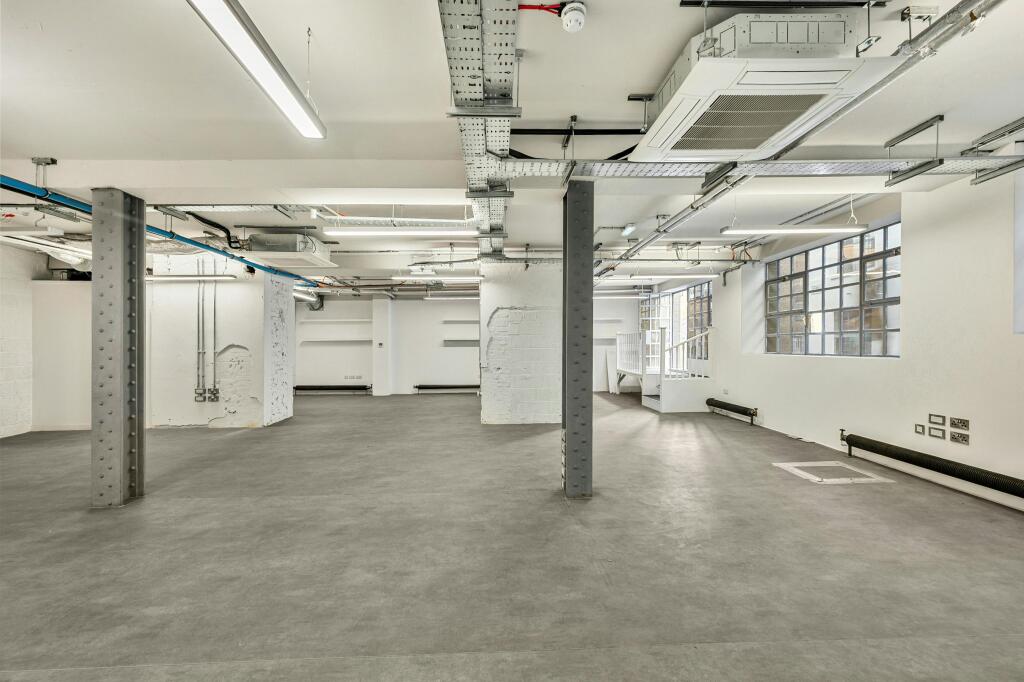 Hall 3.jpg