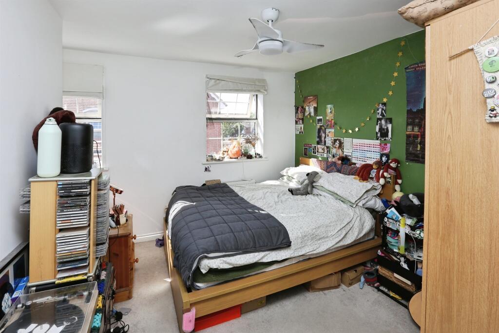 House in Eastleigh, Newtown - More