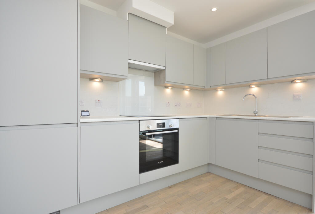 Apartment in Bristol - View 3