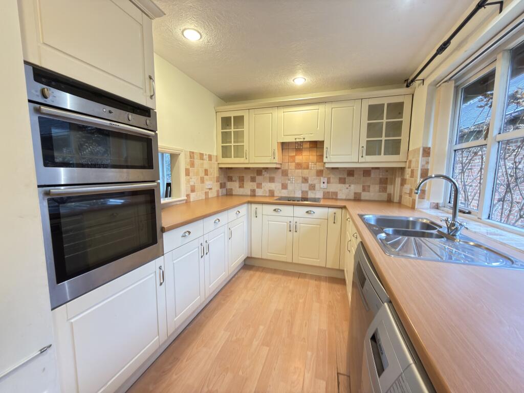 Meridian Court, Ascot, Berkshire, SL5 photo 3