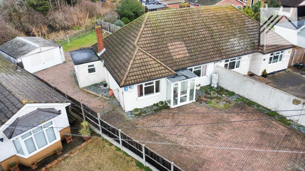 Clinton Road, Canvey Island photo 2