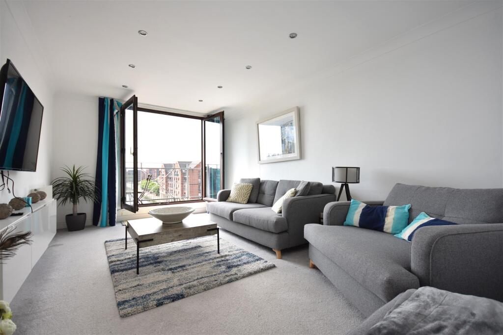 16 Jellicoe Court, Atlantic Wharf, Cardiff, CF10 4AJ photo 3