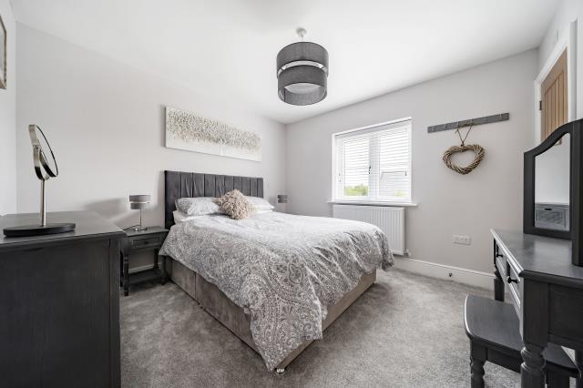 New Wellington Court, Cheltenham photo 3