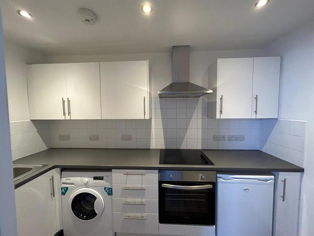 Additional image 2 of Large Bournemouth Studio