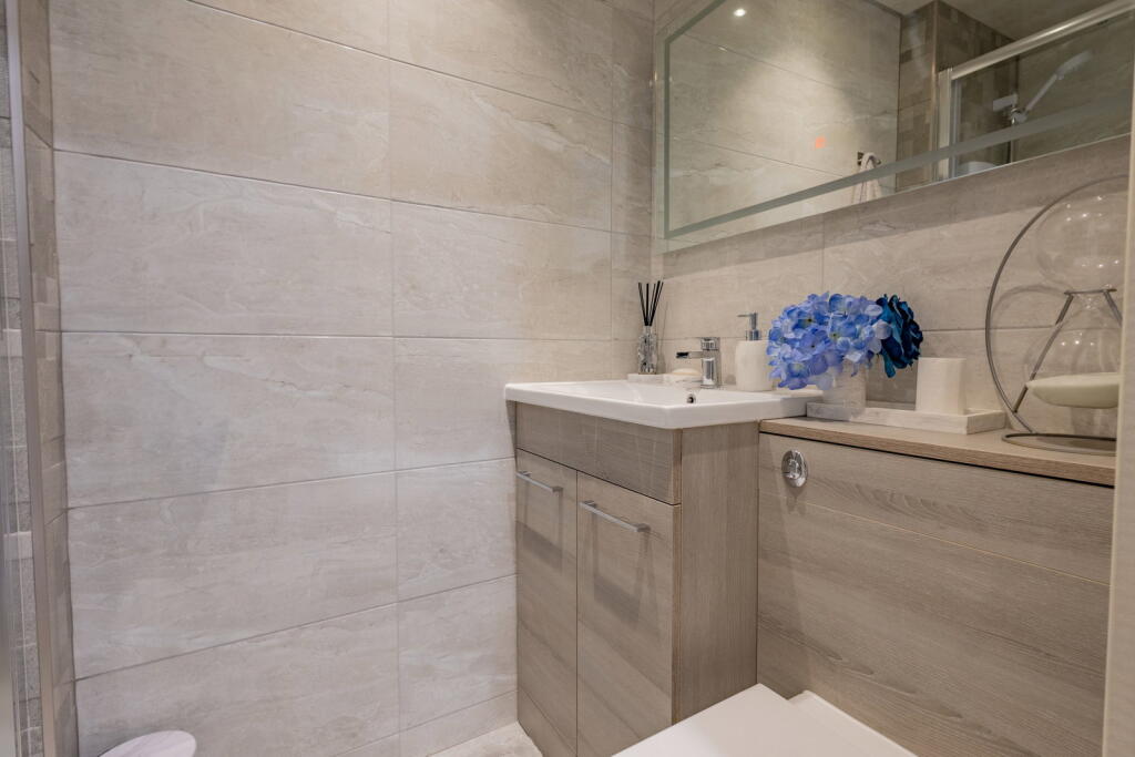 Additional image 29 of Holly Road, Oldbury, B68 0AU