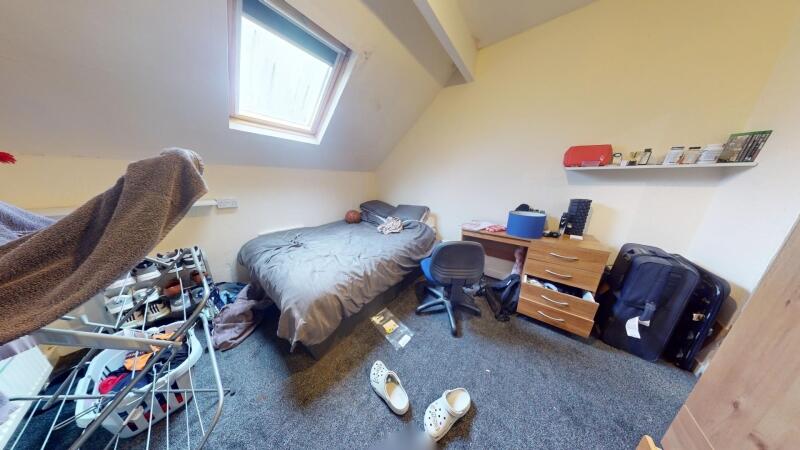 6 bedroom terraced house for rent