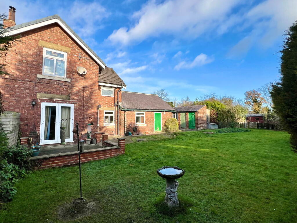 Wetherby, Carr Lane, LS22 photo 3