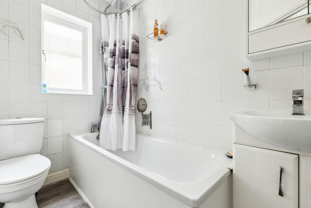 Apartment in London, Brondesbury Park, Brondesbury - More