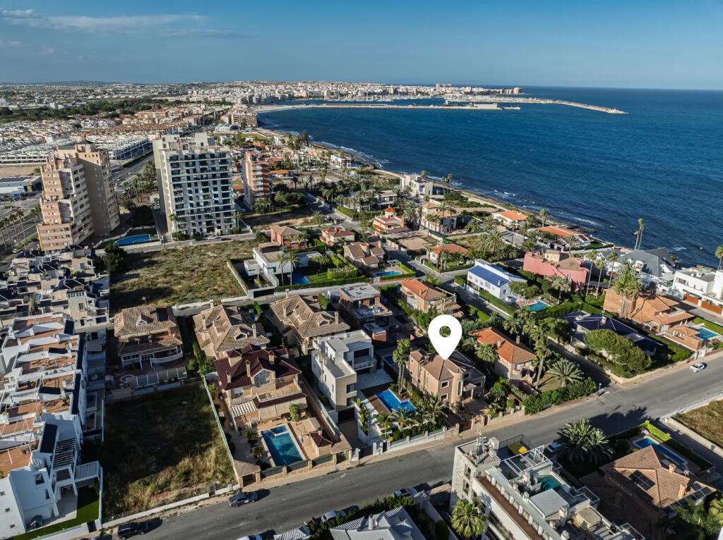 Main image of property: Valencia, Alicante, Torrevieja