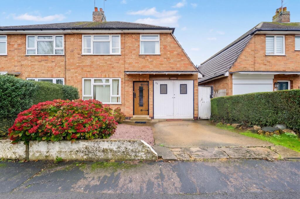 3-bed detached on Marsh Drive, Kibworth Harcourt, LE8, £265,000