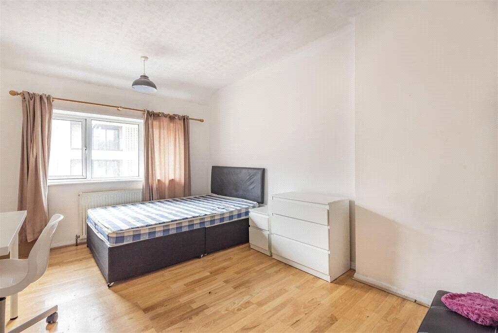 House in Birmingham, Ladywood - More