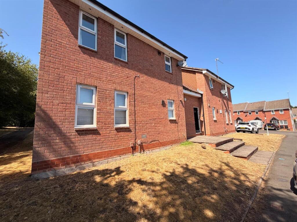 Main image of property: 40 Tidbury CloseWalkwoodRedditchWorcs.