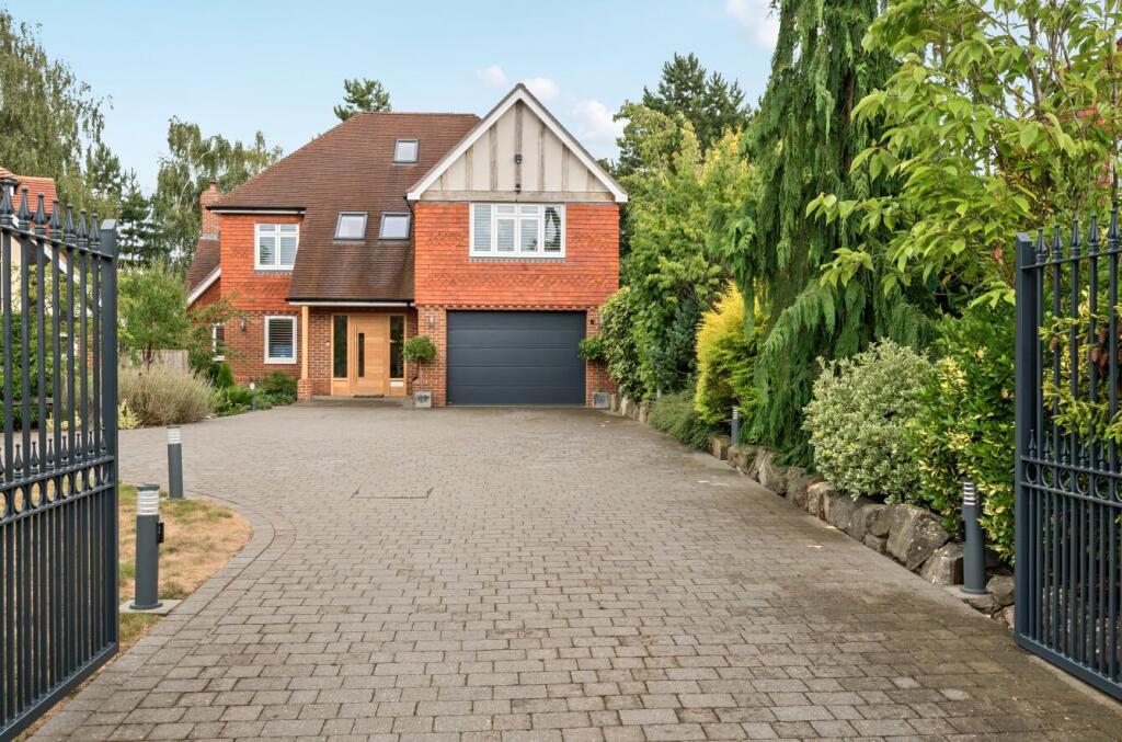 Main image of property: Elegant Gated Residence, Orwell Spike, West Malling