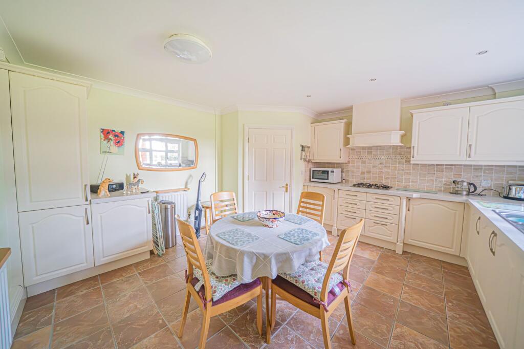 Station Road, Knowle, B93 photo 5