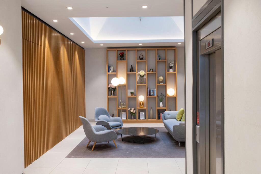 41-44 Great Queen Street_JSP3835_RAW Image.jpg