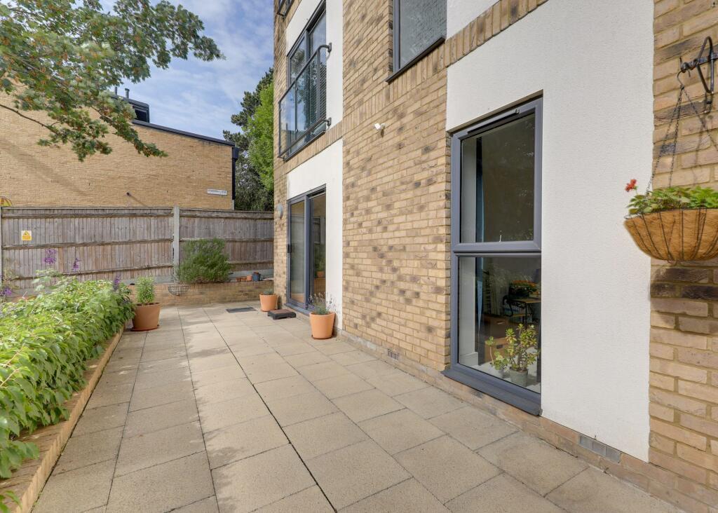 Apartment in London, Honor Oak - More