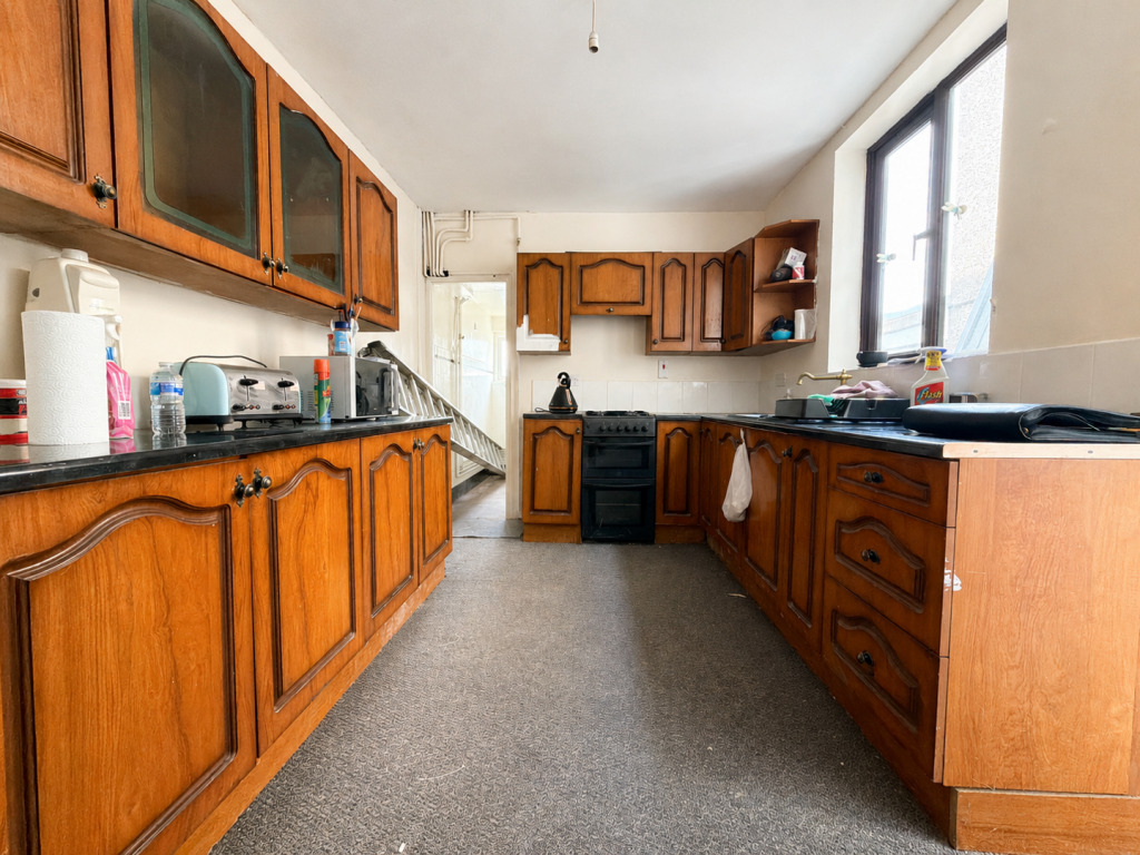 Co-Operative Street, Ton Pentre, Pentre - More