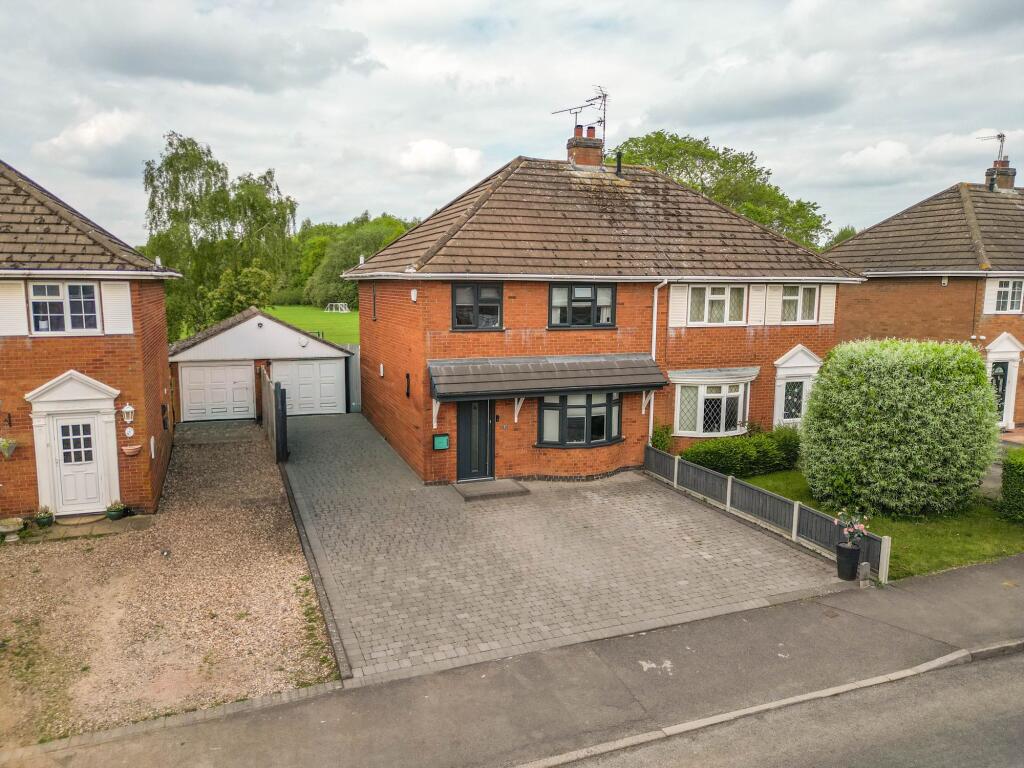 Main image of property: Bladon Close, Nuneaton, CV11