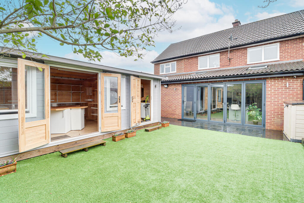 Additional image 23 of Cell Barnes Lane, St Albans, AL1