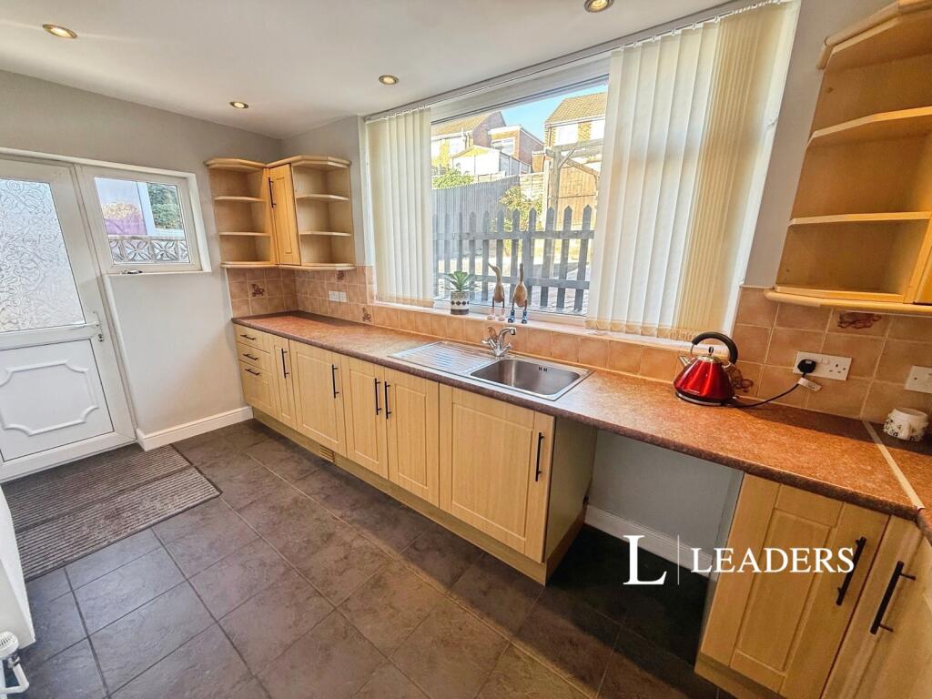 House in Stoke-on-Trent - View 4