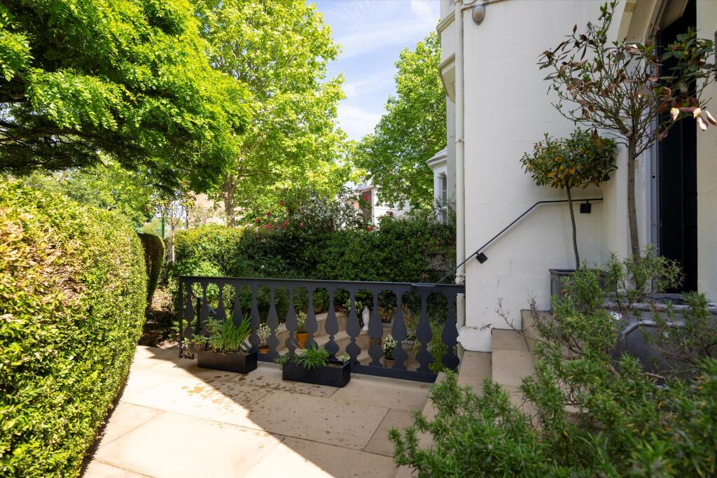 House in London, Notting Hill - View 2