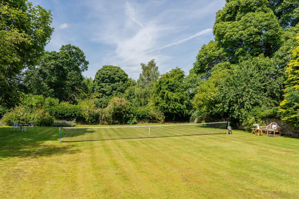 House in Harrogate, Azerley - More