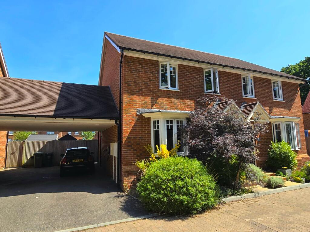 3-bed semi-detached on Pelton Close, Bexhill-on-Sea, TN39, £365,000